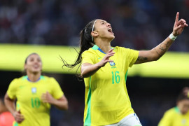 Seleção brasileira feminina supera expulsão e vence amistoso contra a Inglaterra Seleção brasileira feminina supera expulsão e vence amistoso contra a Inglaterra